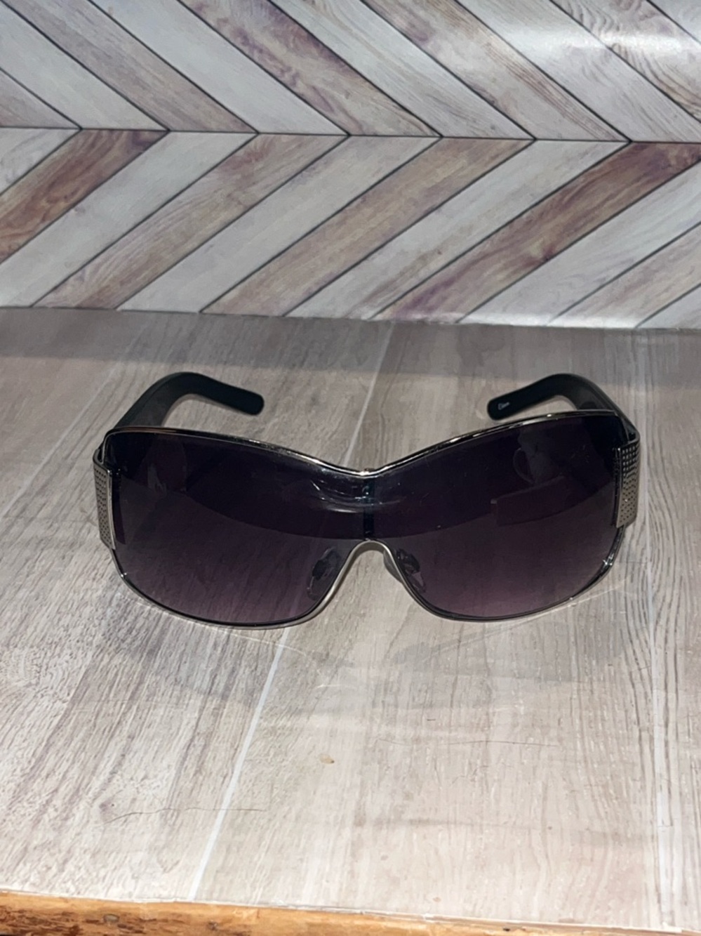 Foster Grant Women’s Shield Sunglasses Purple Lens